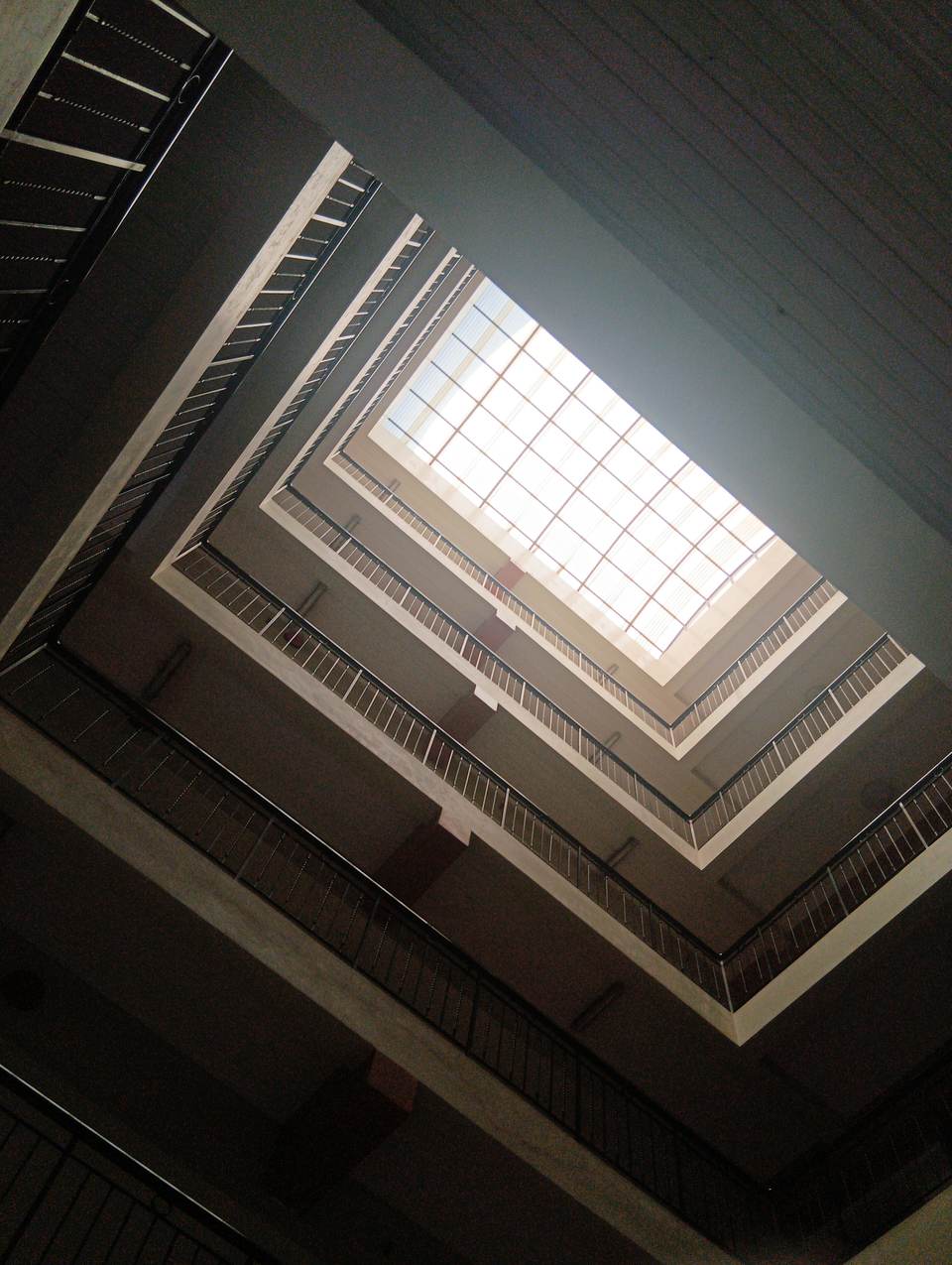 architecture phone 3072x4080 wallpaper