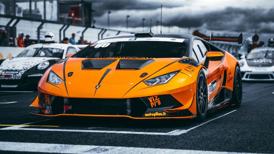 car desktop 2560x1440 wallpaper